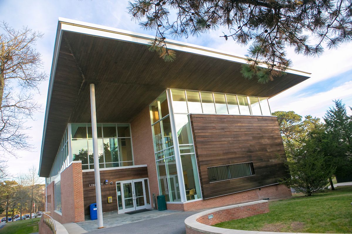 Exterior of the Southampton Library