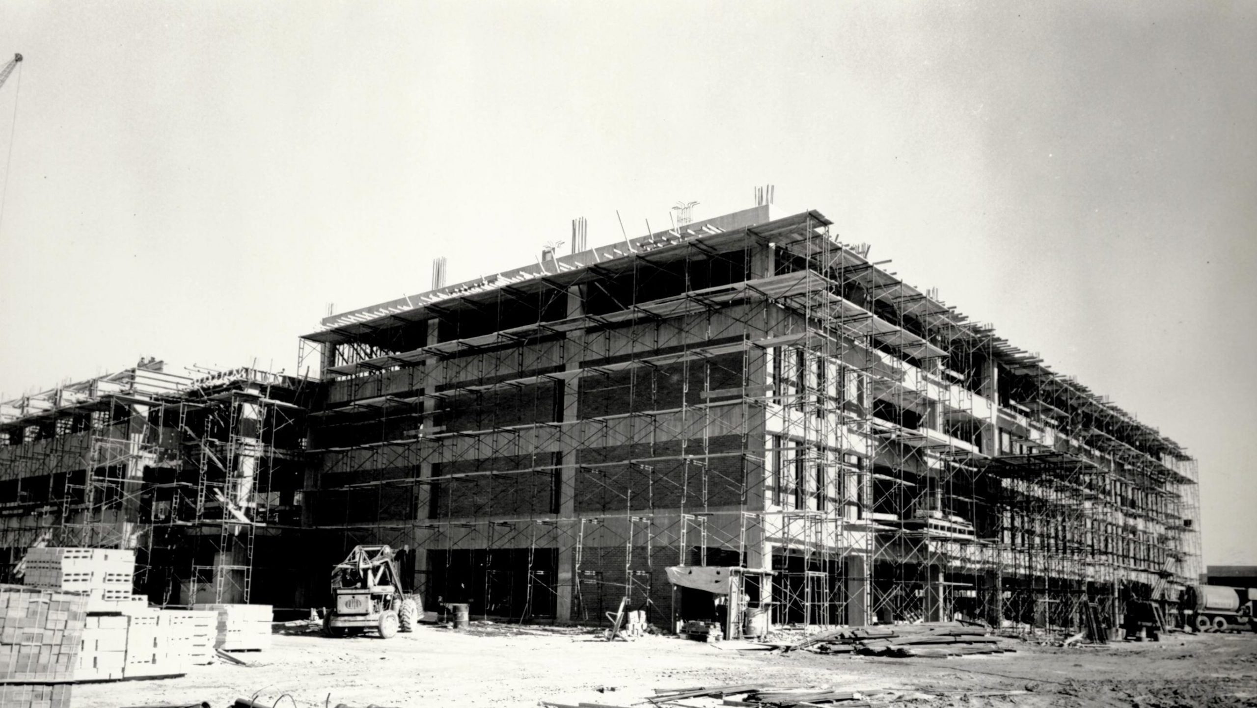 Library construction at Stony Brook in 1970